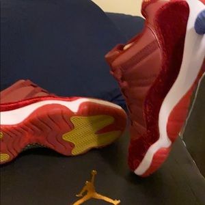 Red velvet customs 11 low